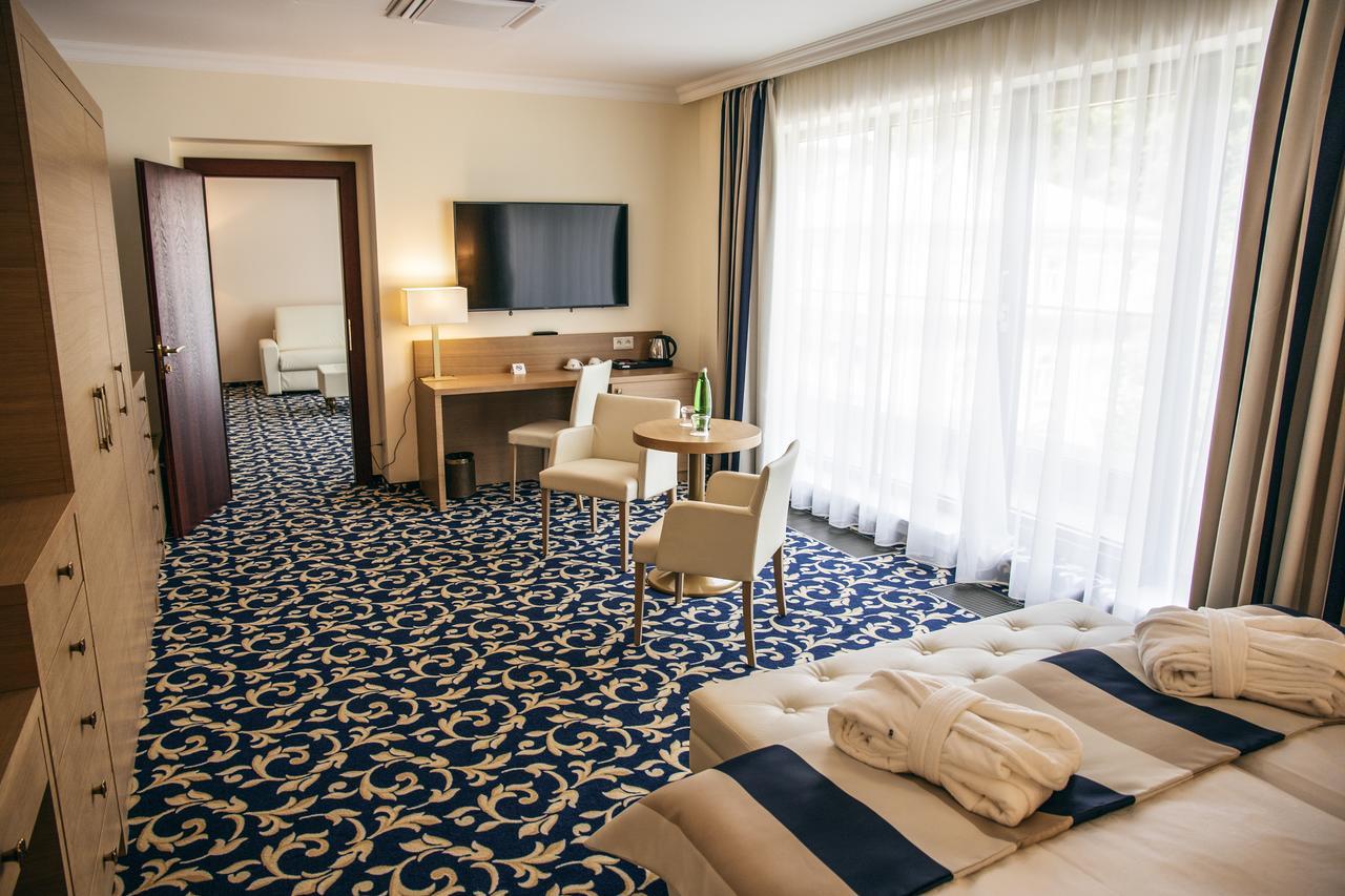 Grandhotel Nabokov Marianske Lazne Bagian luar foto